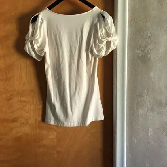 Express Tops - Scoop neck too with satin bow sleeve